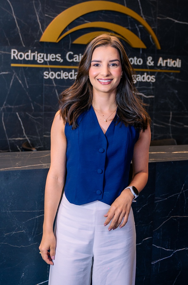 Isabelle Fagundes Trabalon 1 Isabelle Fagundes Trabalon –